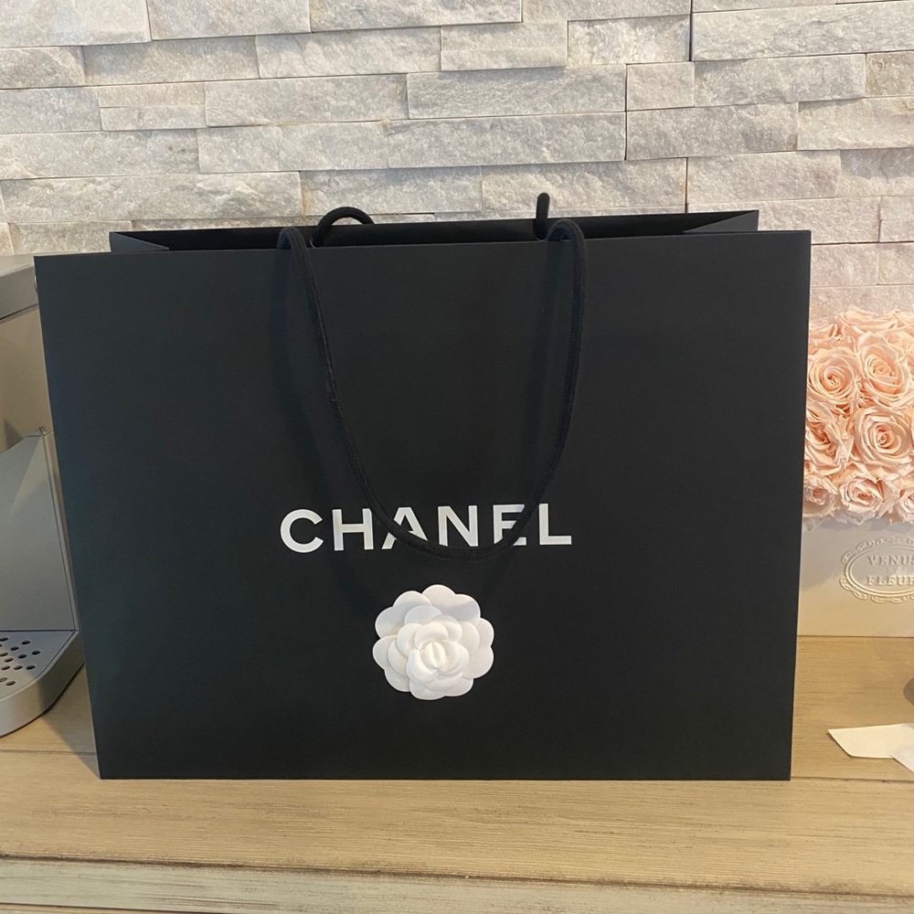 Chanel Shopping bag